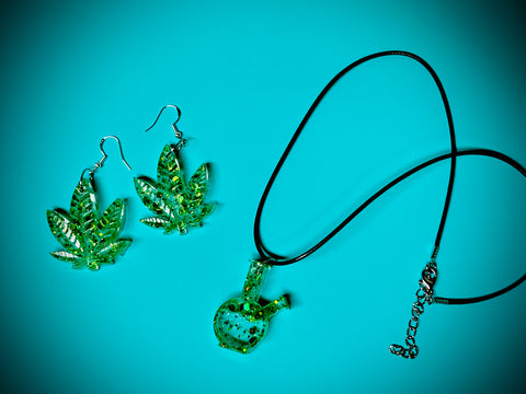 Stoner necklace and earrings set