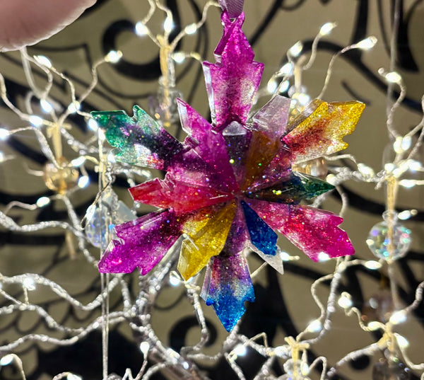 Retro resin snowflake ornament