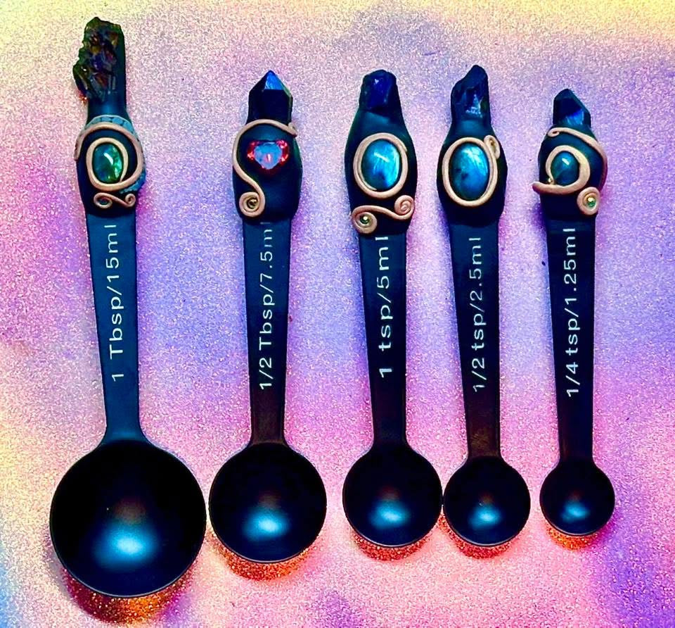 Witchy Crystal measuring spoons