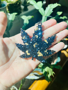 Pot leaf keychain