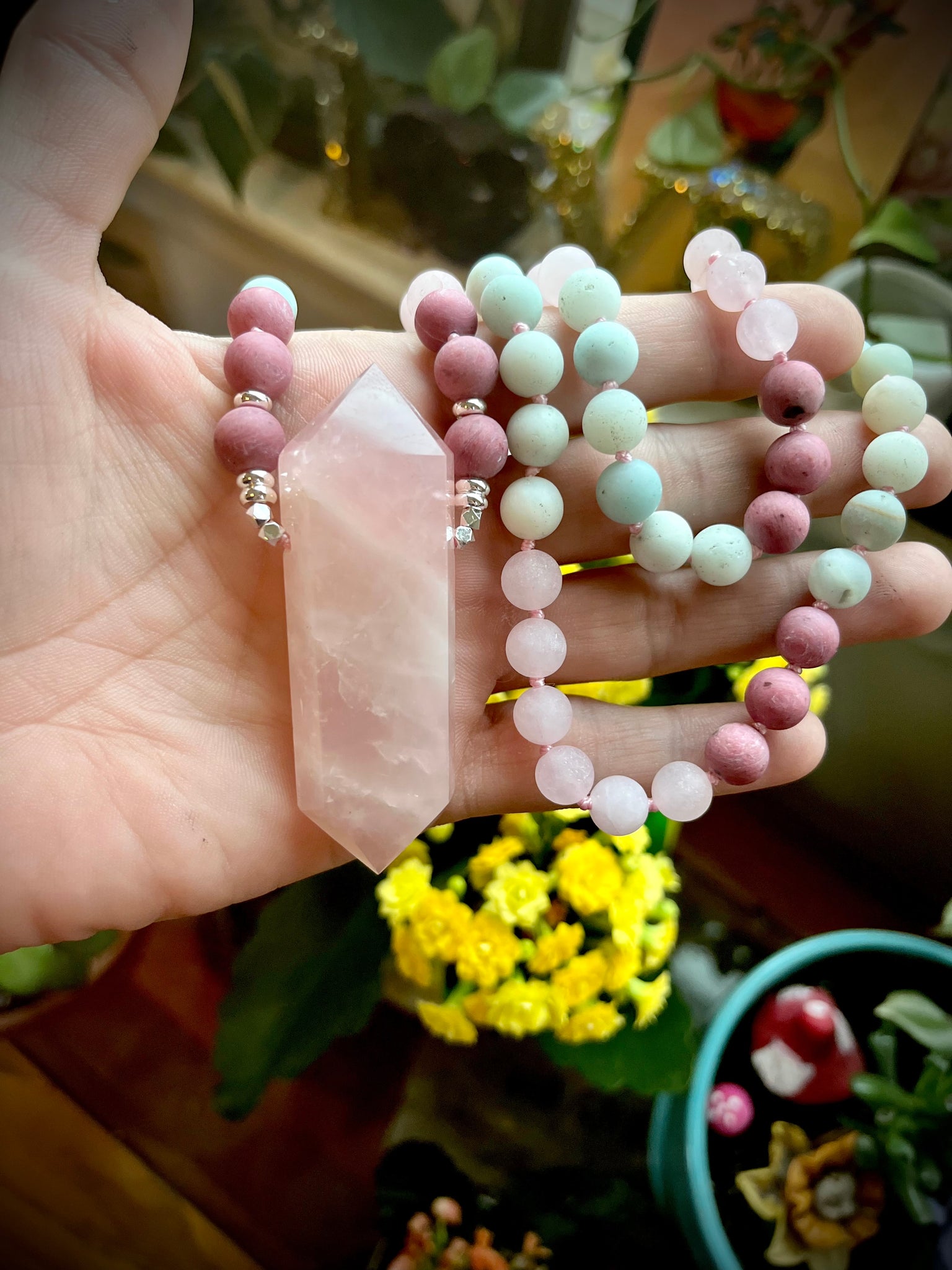 Rose quartz point pendant necklace