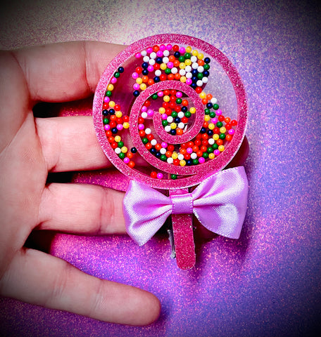 Lollipop shaker hair clip